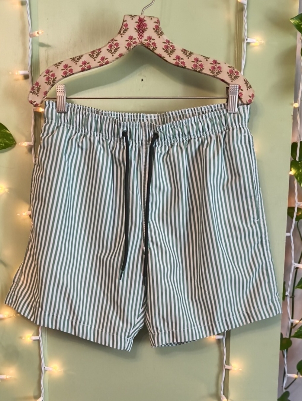 Men's H&M Green White Swim Trucks Bathing Suit Pool Beach Vacation Shorts 🩳 M